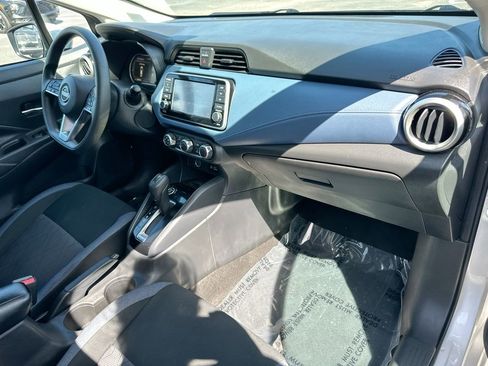 Used 2025 Nissan Versa SV FWD image 26