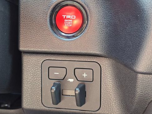 Used 2025 Toyota Tundra SR5 w/ TRD Off-Road Package AWD/4WD image 41