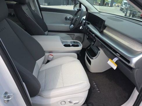 New 2026 Hyundai Ioniq 9 Limited AWD/4WD image 9