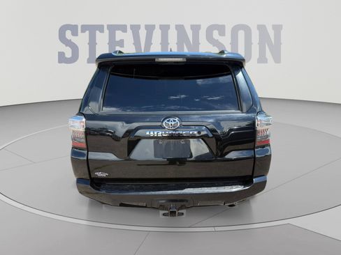 Used 2021 Toyota 4Runner SR5 AWD/4WD image 4