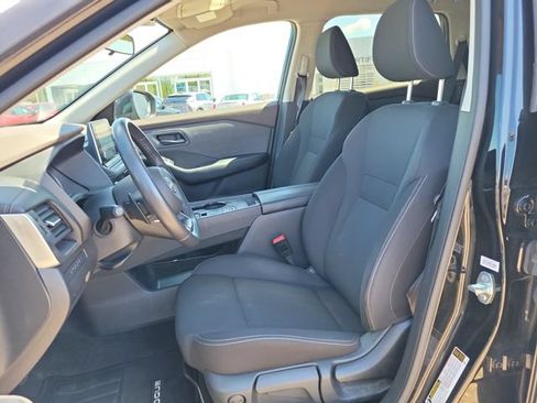 Used 2023 Nissan Rogue FWD image 6