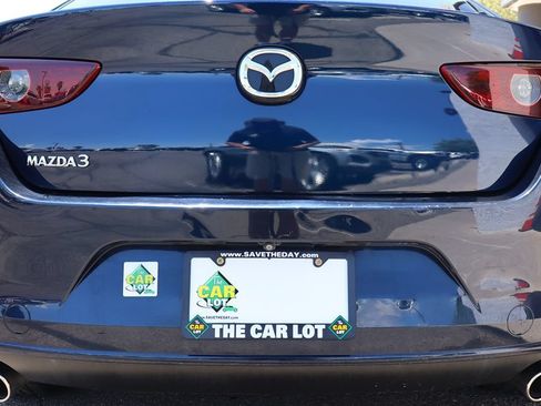 Used 2019 MAZDA MAZDA3 Sedan FWD image 21