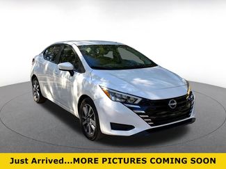 Used 2025 Nissan Versa SV video 1