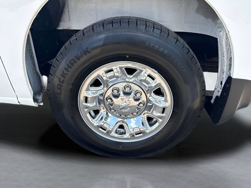 Used 2018 Nissan NV 3500 SL RWD image 26