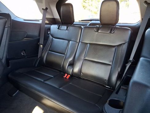 Certified 2022 Ford Explorer XLT w/ Equipment Group 202A image 10