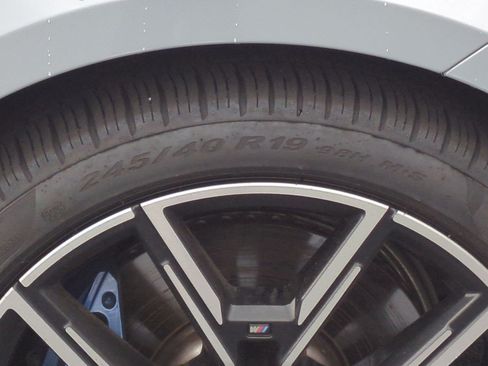 Used 2025 BMW M440i RWD image 12