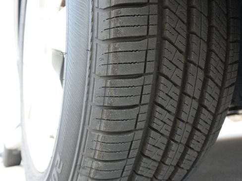 Used 2015 Nissan Sentra SV w/ Style Package image 40