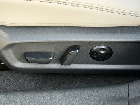 Used 2026 Nissan Sentra SL w/ Floor Mat Package FWD image 24