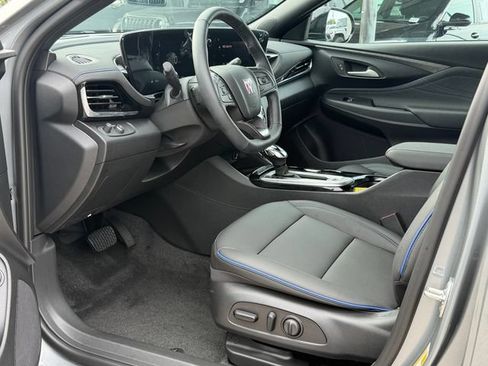 Certified 2026 Buick Envista Sport Touring w/ Convenience I Package FWD image 13