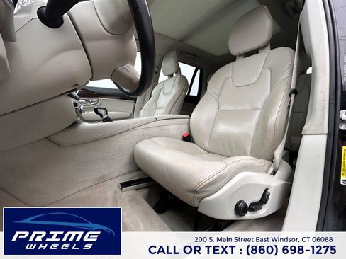 Used 2016 Volvo XC90 T6 Momentum image 11