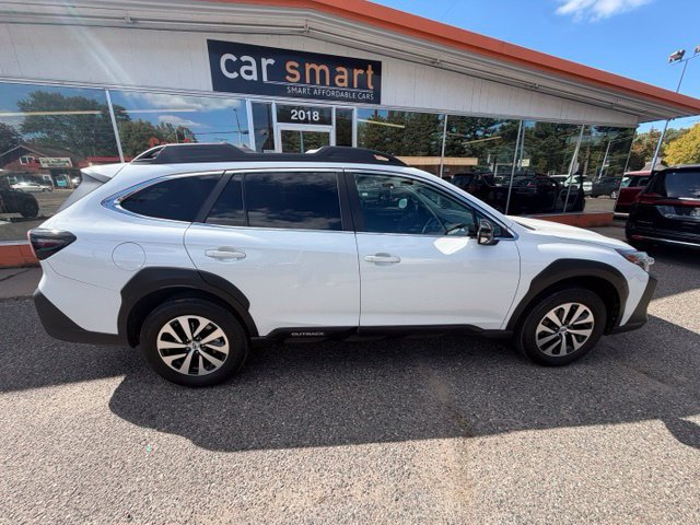 Used 2023 Subaru Outback Premium AWD/4WD image 8
