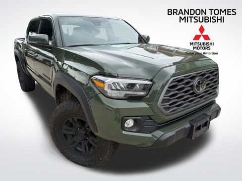 Used 2021 Toyota Tacoma TRD Off-Road w/ TRD Premium Off Road Package AWD/4WD image 1
