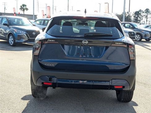 New 2026 Nissan Kicks SV image 4