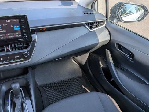Used 2022 Toyota Corolla LE FWD image 15