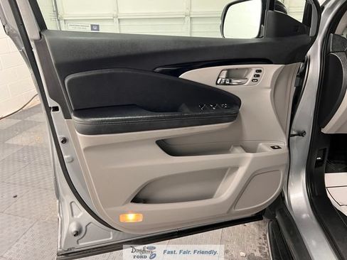 Used 2017 Honda Ridgeline RTL-E image 24