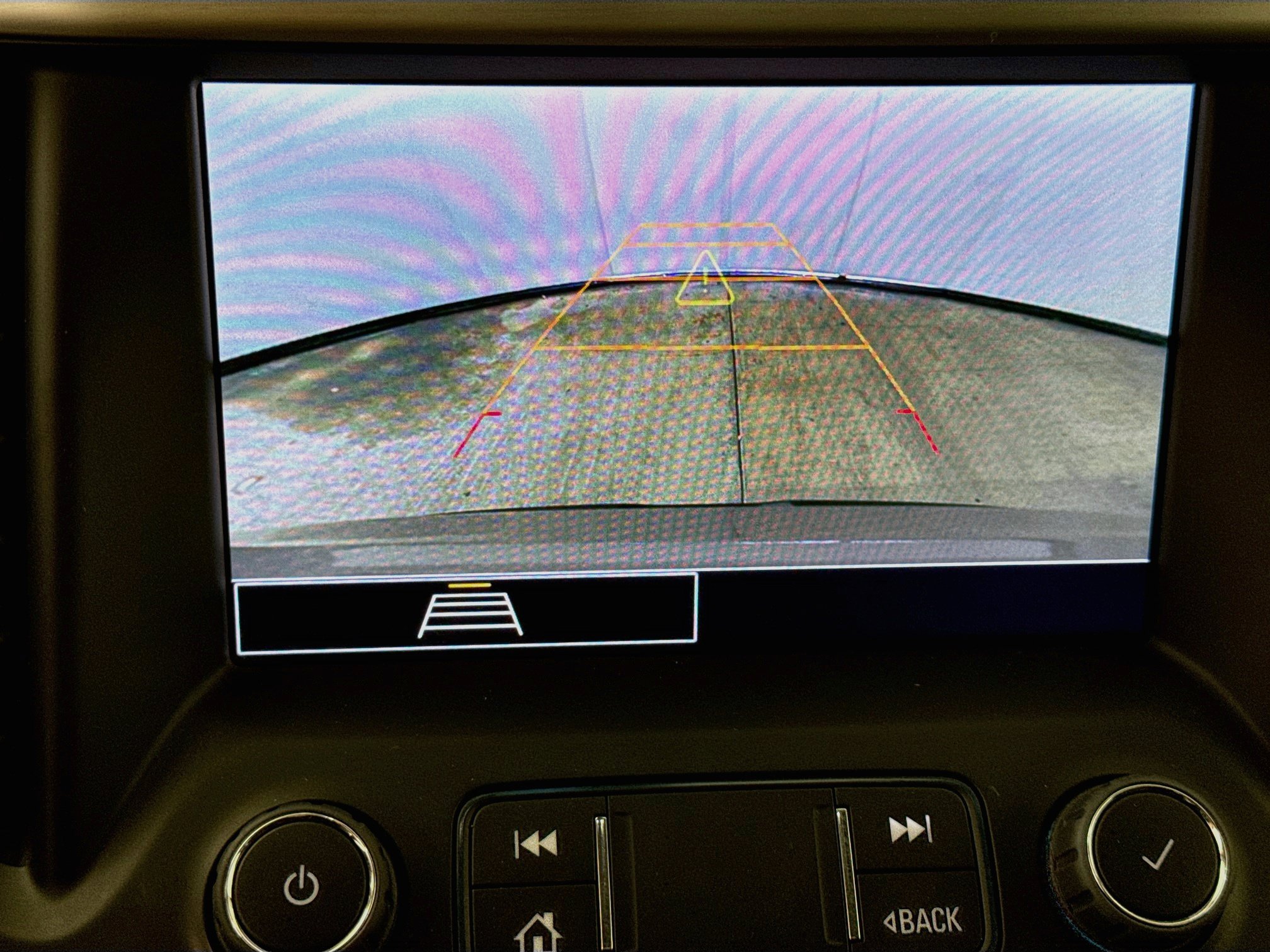 Used 2023 GMC Acadia SLE FWD image 16