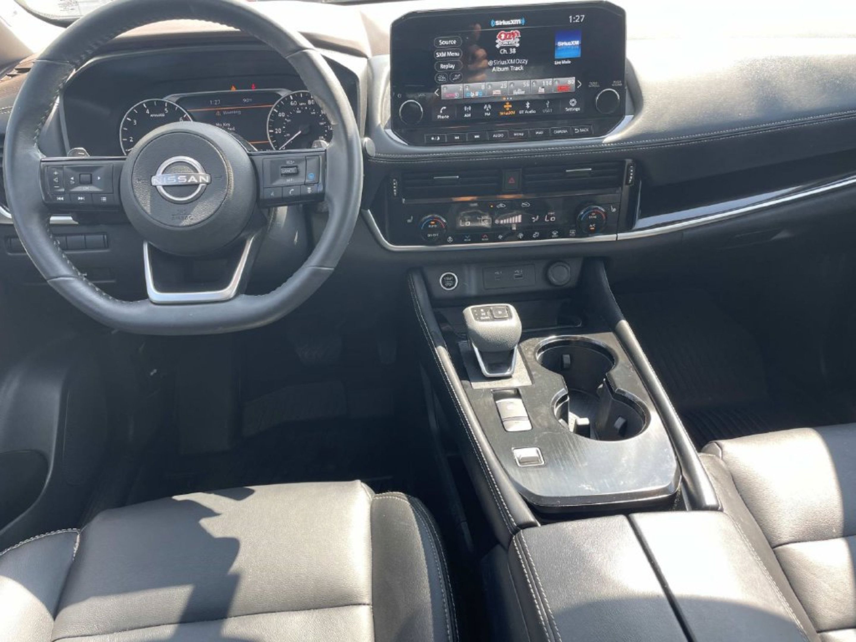 Used 2023 Nissan Rogue SL w/ SL Premium Package FWD image 10