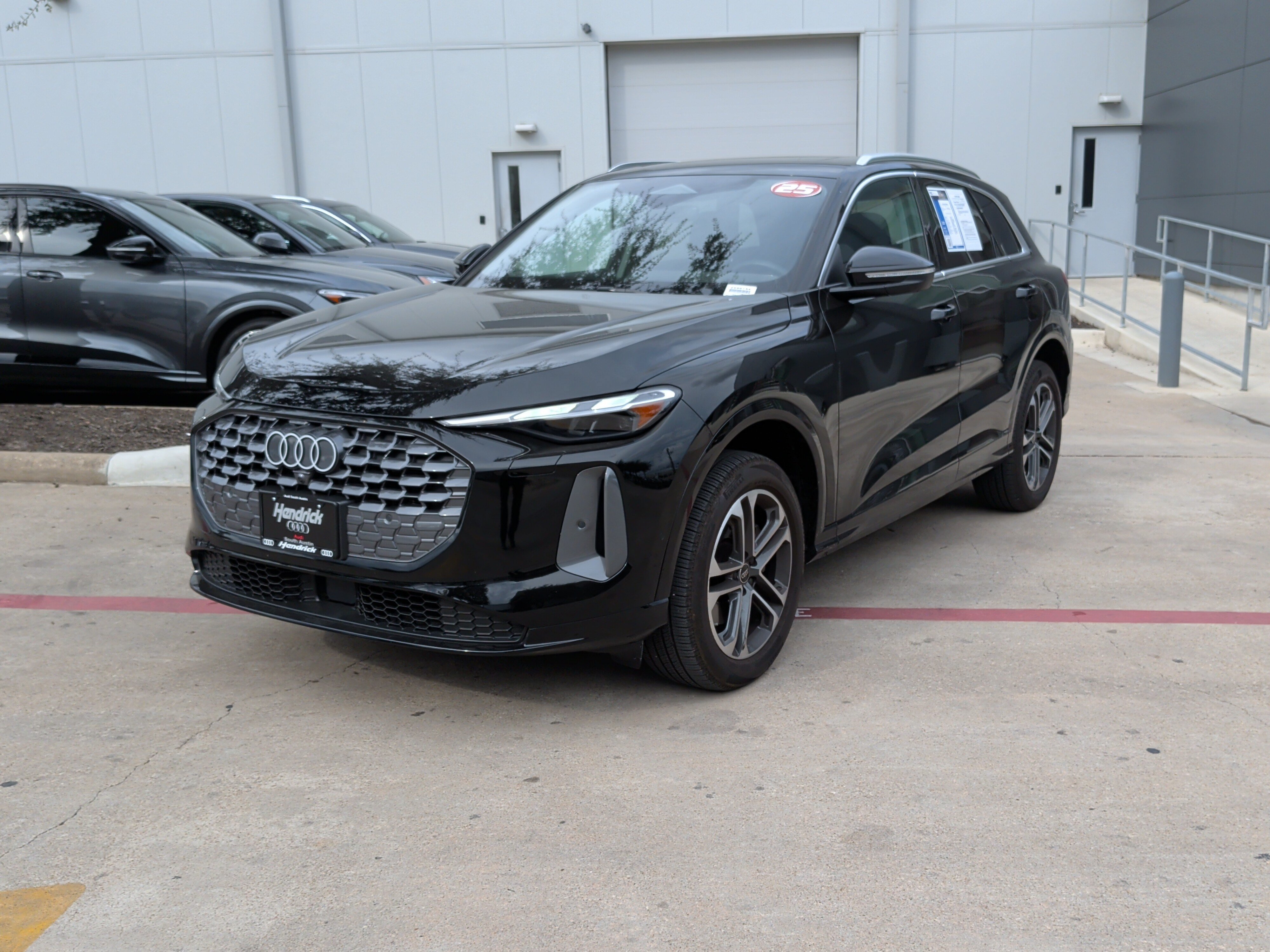 Used 2025 Audi Q5 Premium w/ Convenience Package AWD/4WD image 5