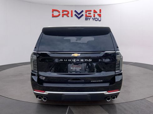 New 2026 Chevrolet Suburban Premier image 4