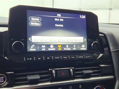 Used 2024 Nissan Pathfinder SL image 37