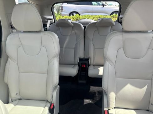 Certified 2024 Volvo XC90 T8 Ultimate w/ Protection Package Premier AWD/4WD image 27