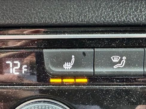 Used 2021 Volkswagen Atlas SEL image 27