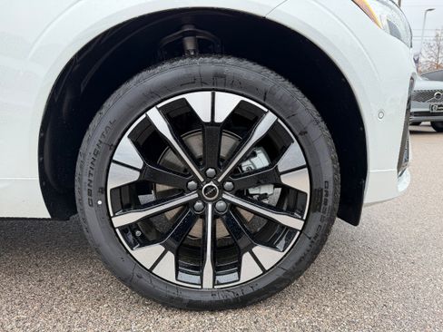 New 2026 Volvo XC60 B5 Plus w/ Protection Package Premier image 7