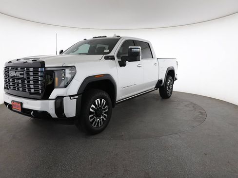 Certified 2025 GMC Sierra 2500 Denali Ultimate w/ Max Trailering Package AWD/4WD image 5