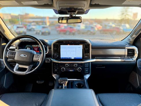 Used 2021 Ford F150 Lariat w/ Equipment Group 502A High image 5