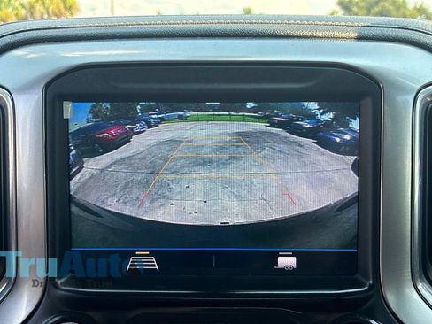 Used 2022 Chevrolet Silverado 1500 LT AWD/4WD image 33