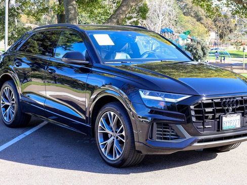Used 2021 Audi Q8 Premium w/ Black Optic Package image 4
