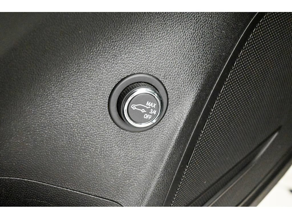 Used 2023 Buick Envision Preferred AWD/4WD image 31