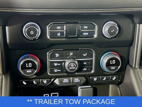 Certified 2024 Chevrolet Suburban Premier w/ Premium Package image 21