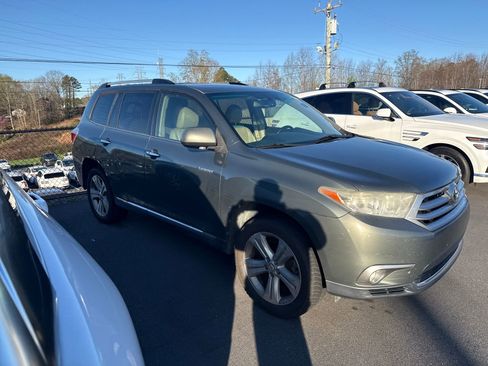 Used 2013 Toyota Highlander Limited image 6