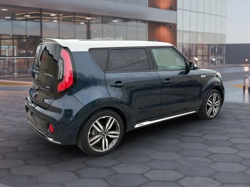 Used 2018 Kia Soul + FWD image 11