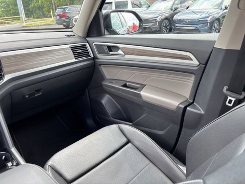 Used 2023 Volkswagen Atlas SEL AWD/4WD image 26