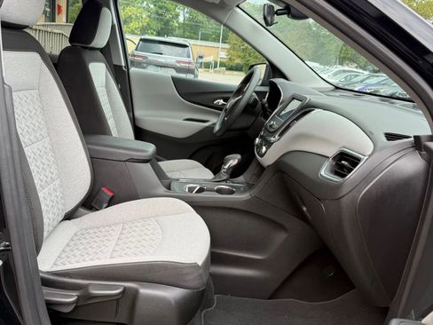 Used 2023 Chevrolet Equinox LT image 14