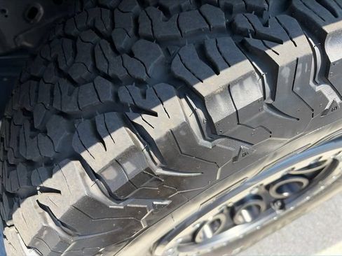 Used 2025 Ford F150 Raptor AWD/4WD image 11