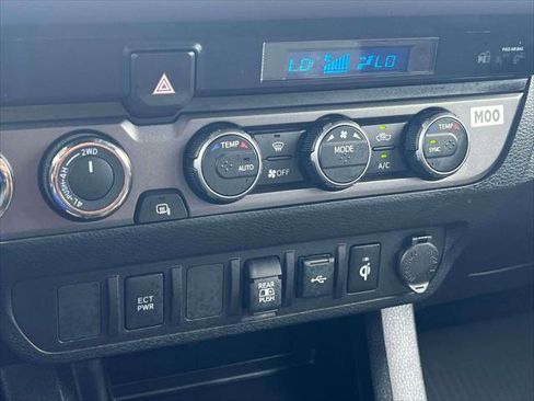 Certified 2023 Toyota Tacoma TRD Sport image 32