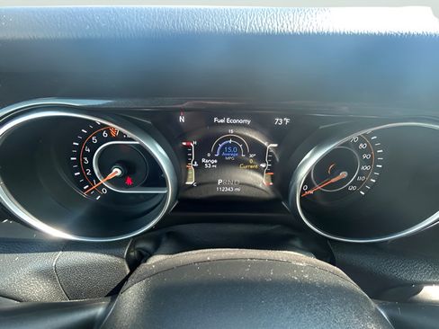 Used 2021 Jeep Wrangler Unlimited Sahara AWD/4WD image 9