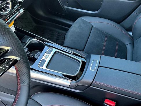 New 2026 Mercedes-Benz GLA 250 image 7