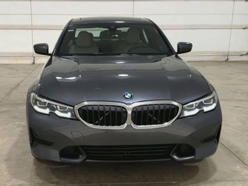 Used 2020 BMW 330i xDrive Sedan w/ Premium Package image 3