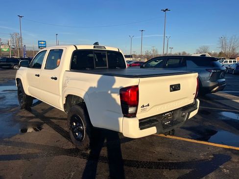 Used 2021 Toyota Tacoma SR5 image 3