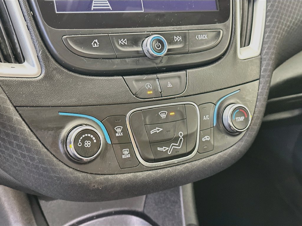 Used 2023 Chevrolet Malibu LS FWD image 18