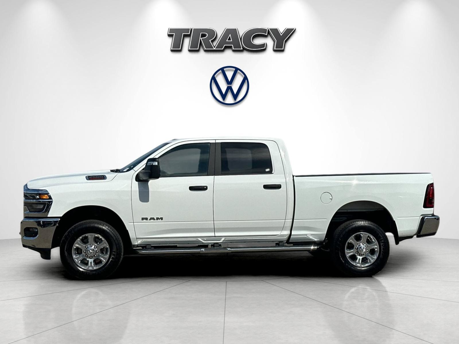 Used 2025 RAM 2500 Big Horn AWD/4WD image 7