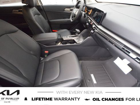 New 2026 Kia Sportage EX image 16