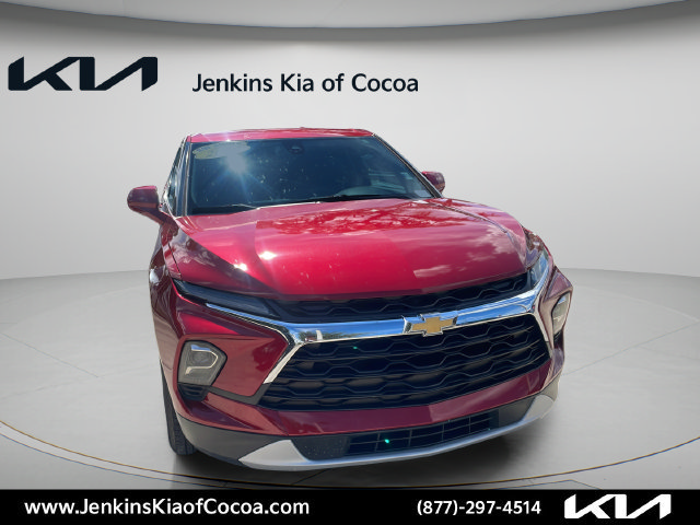 Used 2023 Chevrolet Blazer LT FWD image 2