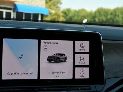 Used 2026 Volkswagen Atlas SE FWD image 25