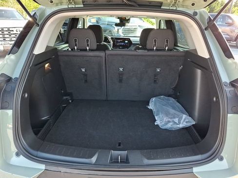 Used 2025 Chevrolet TrailBlazer LT AWD/4WD image 28