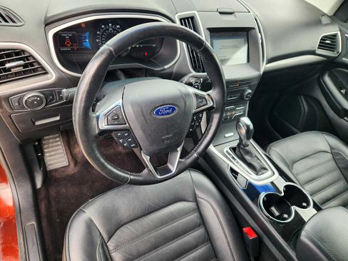 Used 2016 Ford Edge SEL w/ Equipment Group 201A AWD/4WD image 2